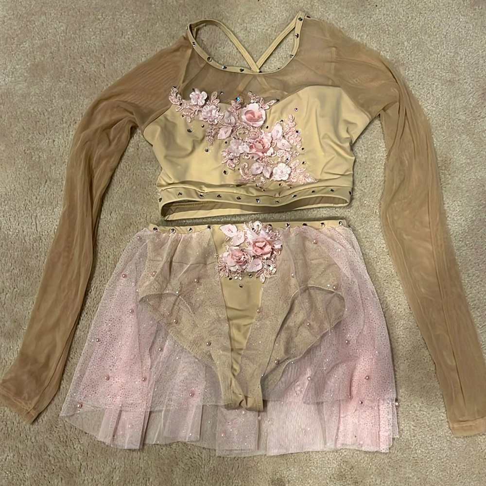 High quality dance costume